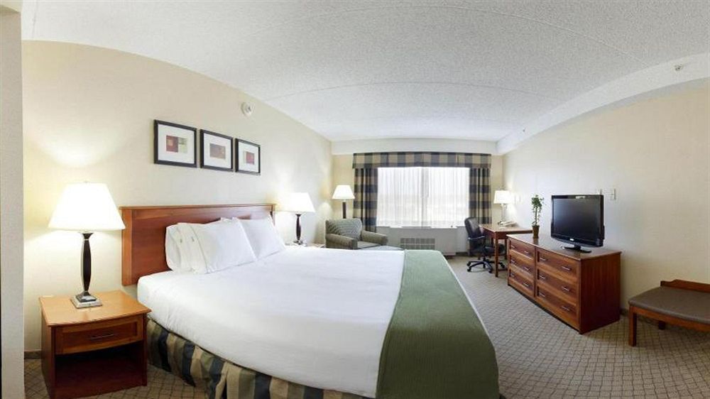 Holiday Inn Express Hotel & Suites East End By Ihg Riverhead Exteriér fotografie