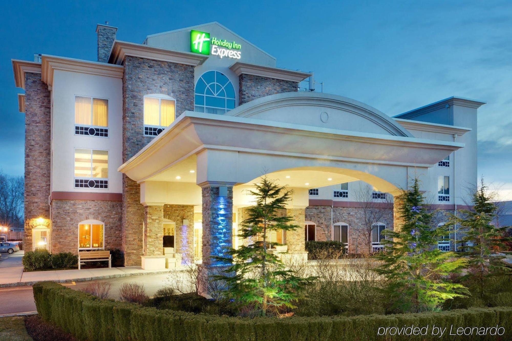 Holiday Inn Express Hotel & Suites East End By Ihg Riverhead Exteriér fotografie